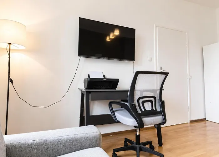 Cozy 1br Near U3 & Danube Great For Long * ウィーン