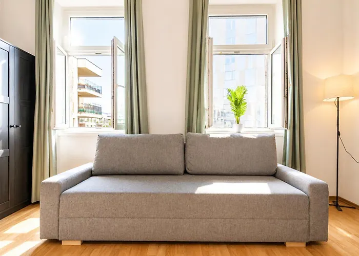 Cozy 1br Near U3 & Danube Great For Long ウィーン